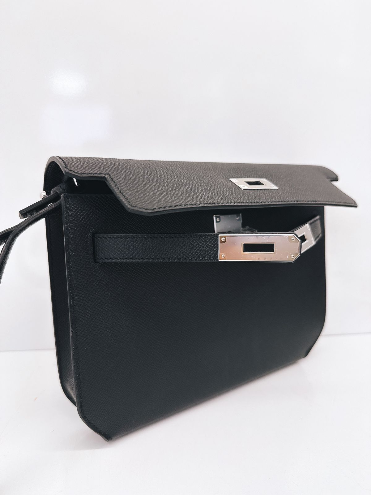 BLACK EPSOM LEATHER KELLY DEPECHES 25 PALLADIUM HARDWARE