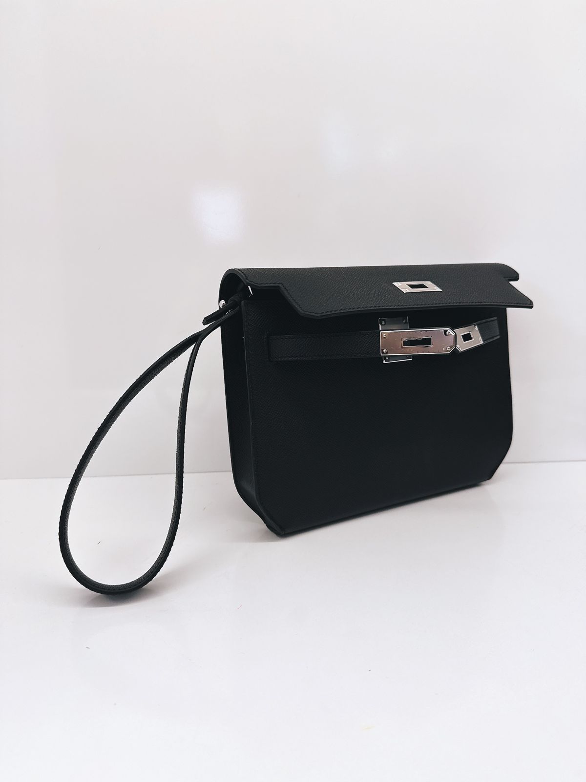 BLACK EPSOM LEATHER KELLY DEPECHES 25 PALLADIUM HARDWARE