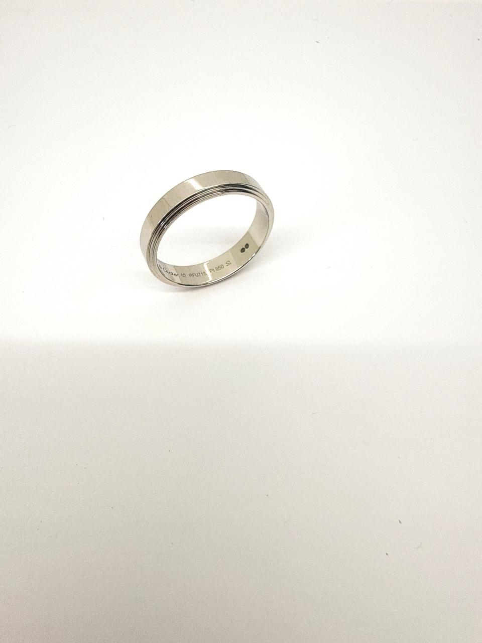 D'AMOUR PLATINUM WEDDING RING 5MM 62