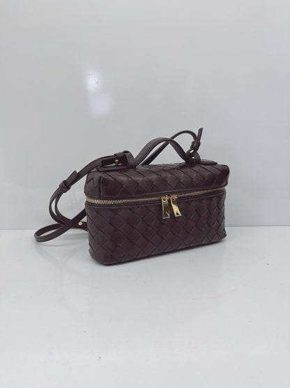 FONDANT INTRECCIATO LEATHER BANG BANG VANITY CASE WITH DETACHABLE STRAP