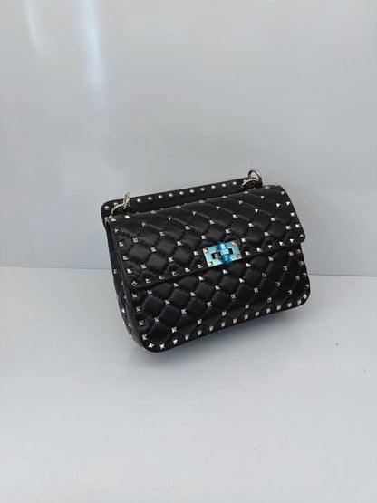 BLACK MEDIUM ROCKSTUD SPIKE CHAIN BAG IN NAPPA LEATHER