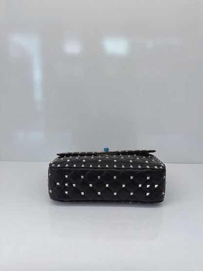 BLACK MEDIUM ROCKSTUD SPIKE CHAIN BAG IN NAPPA LEATHER