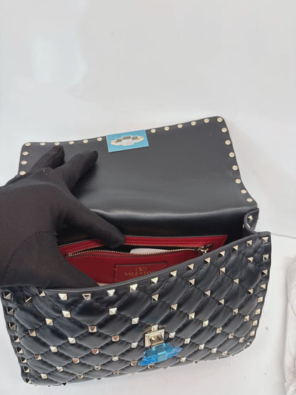 BLACK MEDIUM ROCKSTUD SPIKE CHAIN BAG IN NAPPA LEATHER