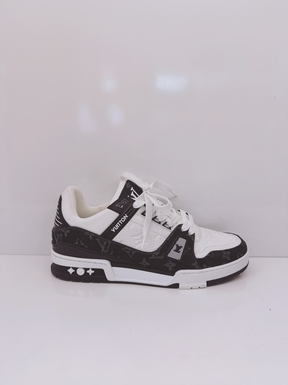 BLACK MONOGRAM DENIM AND MONOGRAM CALF LEATHER LV TRAINERS 43
