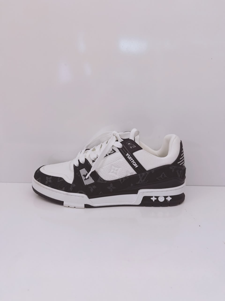 BLACK MONOGRAM DENIM AND MONOGRAM CALF LEATHER LV TRAINERS 43