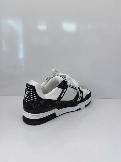 BLACK MONOGRAM DENIM AND MONOGRAM CALF LEATHER LV TRAINERS 43