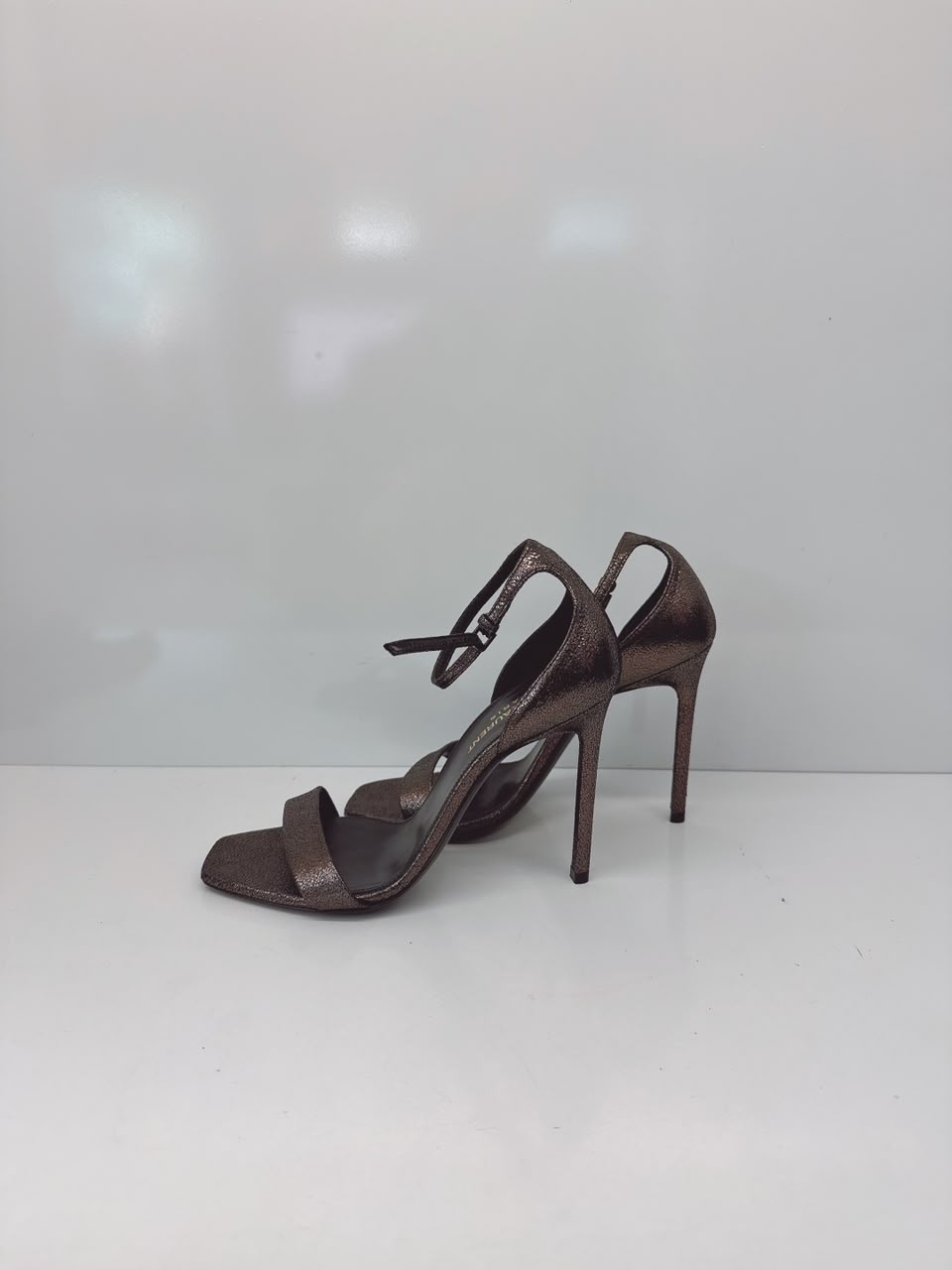 METALLIC BRONZE GUNMETAL FINISH AMBER 105 SANDALS 37