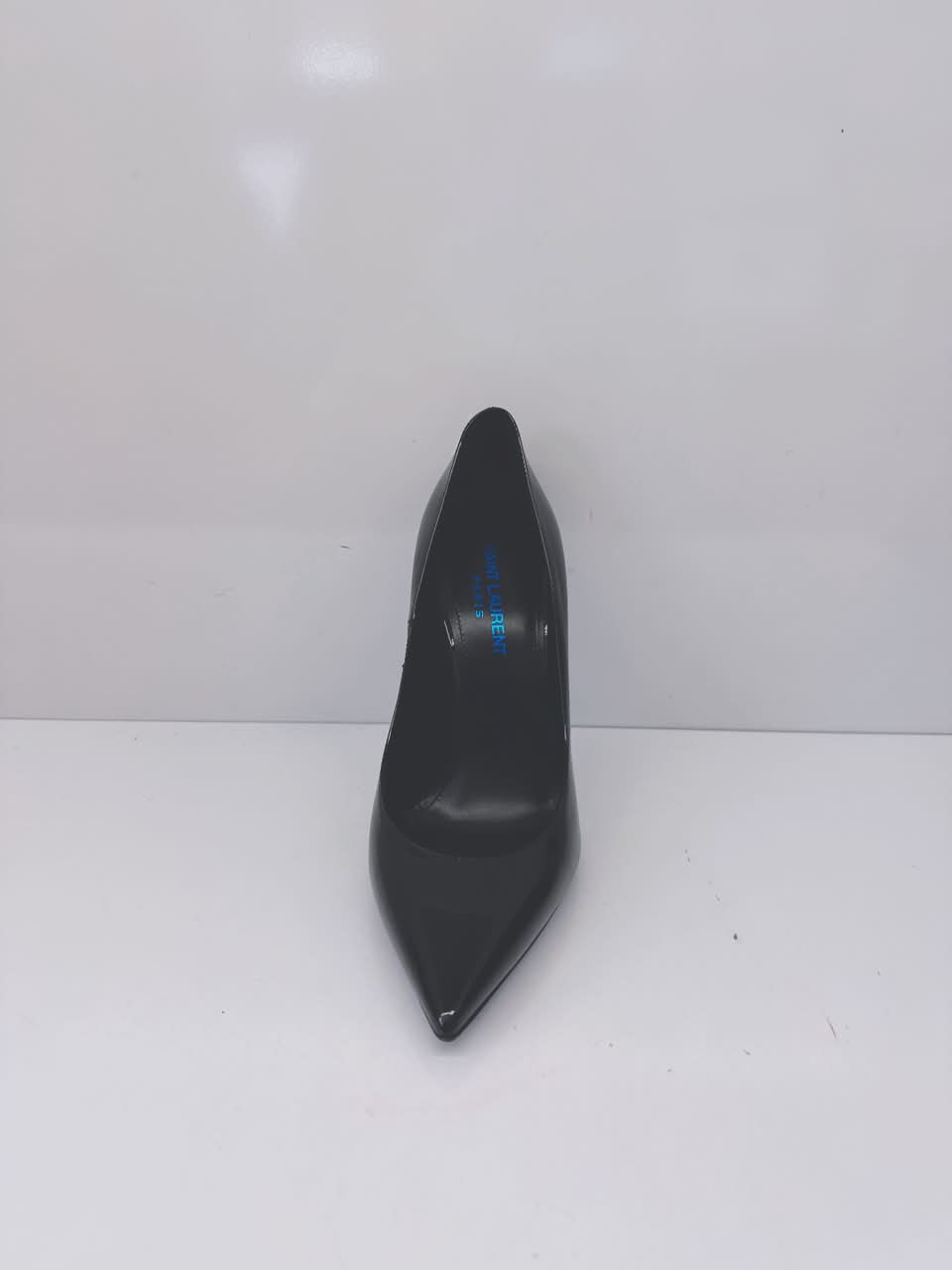 BLACK PATENT LEATHER OPYUM PUMPS 37