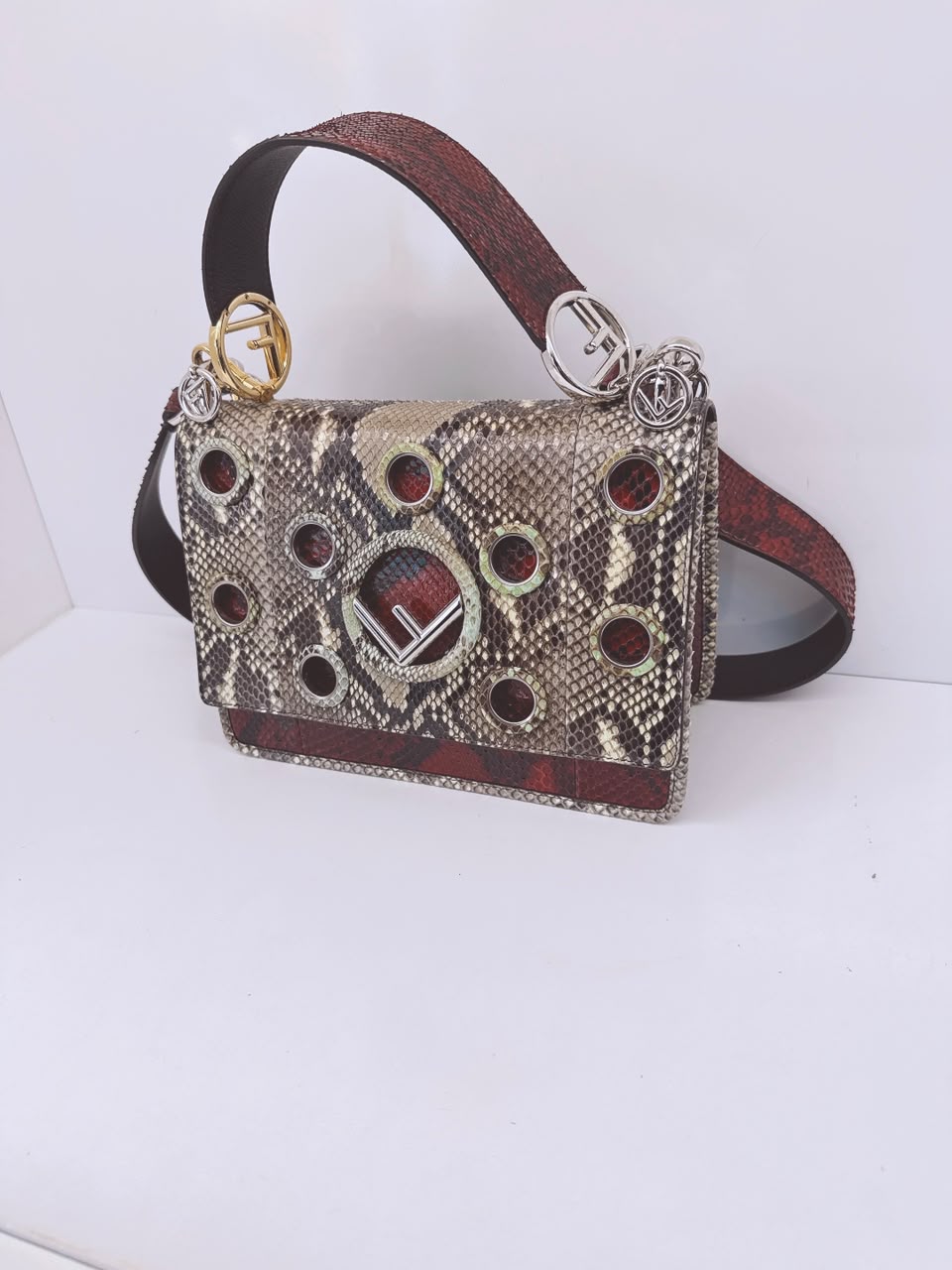 ROCCIA RED PYTHON KAN I    F LOGO SHOULER BAG