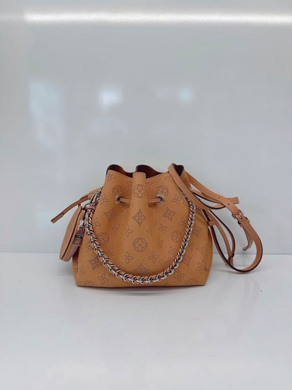 BEIGE MAHINA LEATHER BELLA BAG