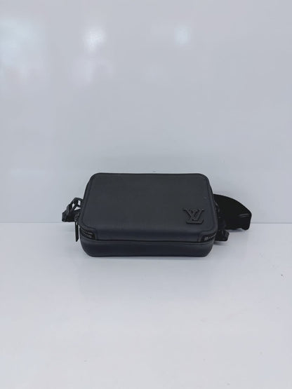 BLACK GRAINED CALF LEATHER APLHA WEARABLE WALLET