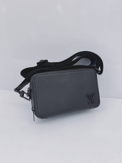 BLACK GRAINED CALF LEATHER APLHA WEARABLE WALLET