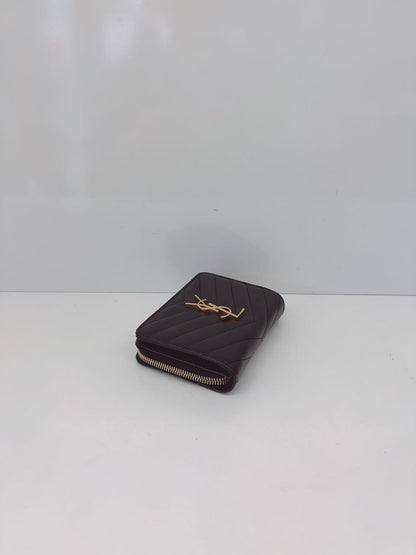 BLACK GRAIN DE POUDRE CASSANDRE MATELASSE COMPACT ZIP AROUND WALLET