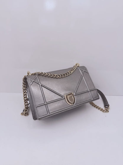 SILVER METALLIC LEATHER MEDIUM DIORAMA FLAP SHOULDER BAG