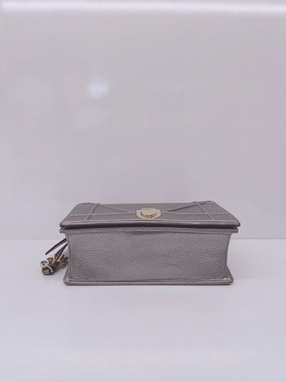 SILVER METALLIC LEATHER MEDIUM DIORAMA FLAP SHOULDER BAG