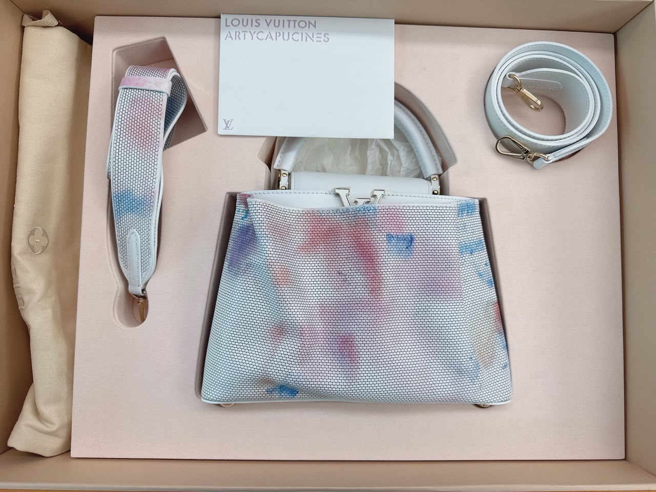 WHITE MULTICOLOR 2023 BB ARTYCAPUCINES LIZA LOU 132/200