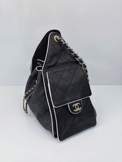 BLACK WHITE CALFSKIN CHANEL 25 SMALL HANDBAG GOLD-TONE METAL