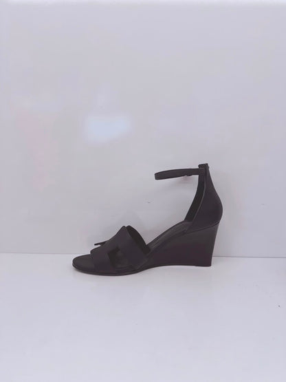 BLACK LEATHER LEGEND ANKLE STRAP SANDALS 38.5