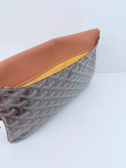 BROWN GOYARDINE COATED CANVAS SOFT LEATHER SAINTE MARIE MM CLUTCH
