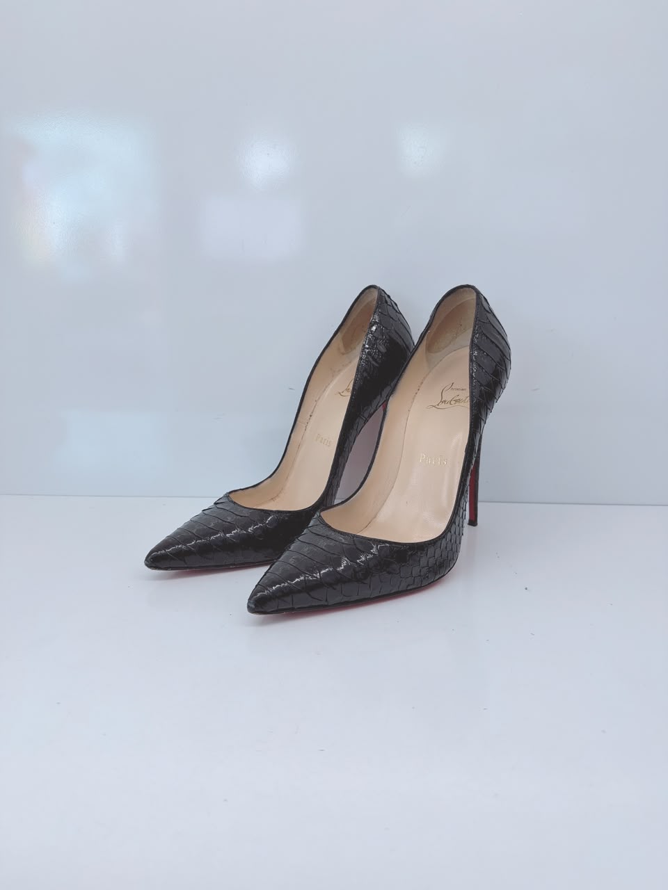 BLACK PYTHON LEATHER SO KATE PUMPS 39