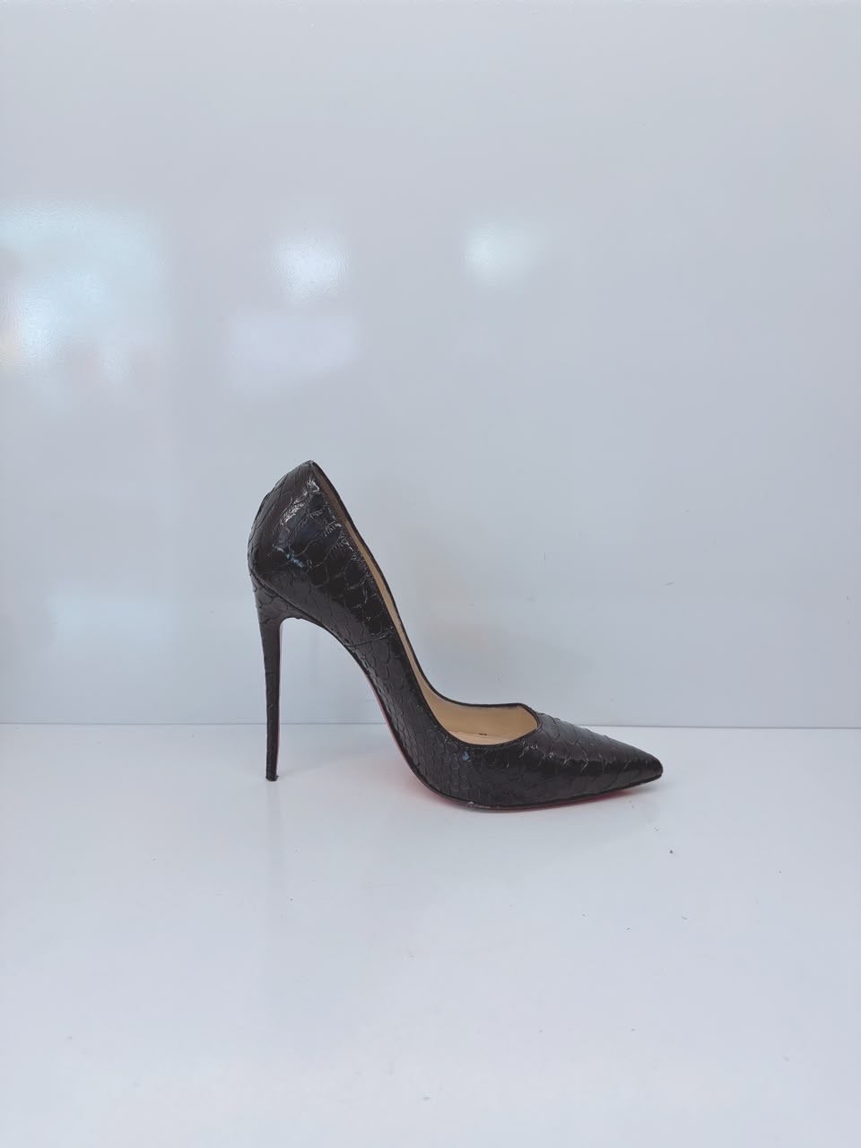 BLACK PYTHON LEATHER SO KATE PUMPS 39
