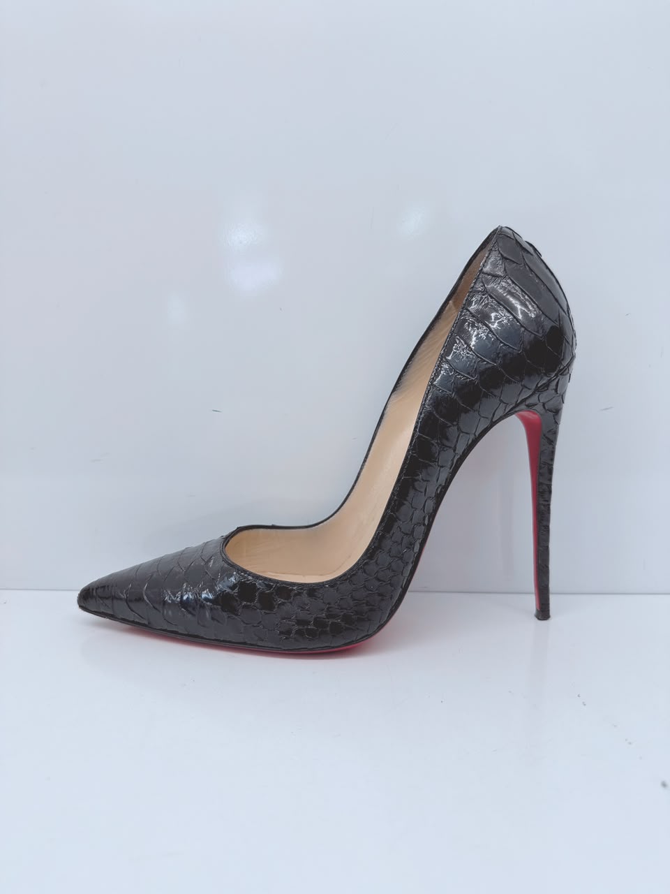 BLACK PYTHON LEATHER SO KATE PUMPS 39