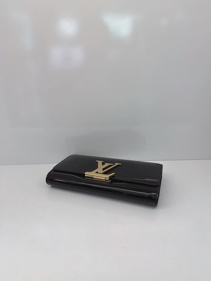 BLACK VERNIS LOUISE CLUTCH