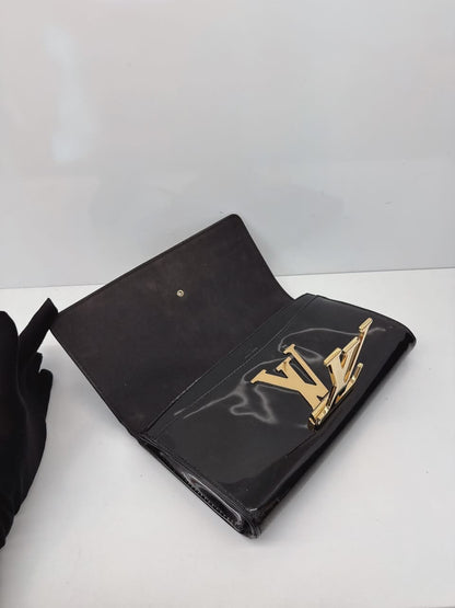 BLACK VERNIS LOUISE CLUTCH