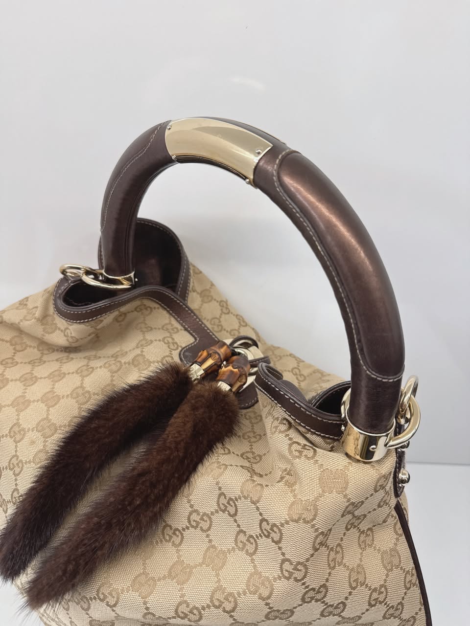BEIGE GG CANVAS LARGE FUR TASSEL INDY HOBO BAG