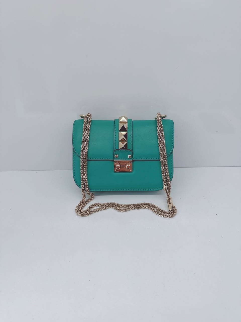 GREEN LEATHER ROCKSTUD GLAM LOCK FLAP SMALL SHOULDER BAG