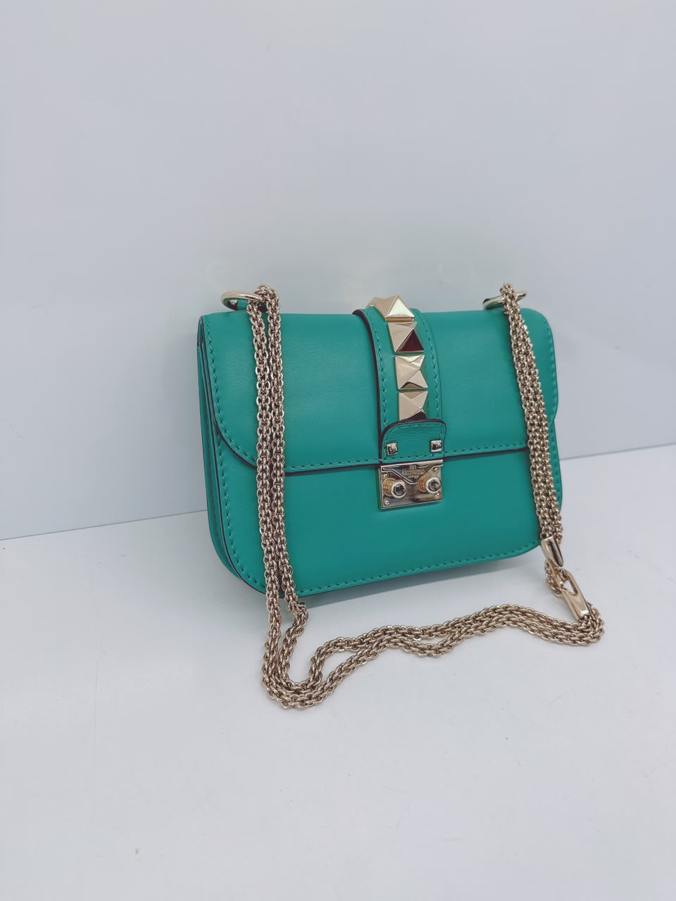 GREEN LEATHER ROCKSTUD GLAM LOCK FLAP SMALL SHOULDER BAG