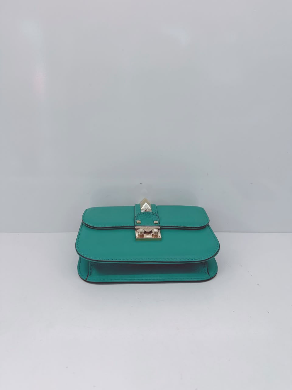 GREEN LEATHER ROCKSTUD GLAM LOCK FLAP SMALL SHOULDER BAG