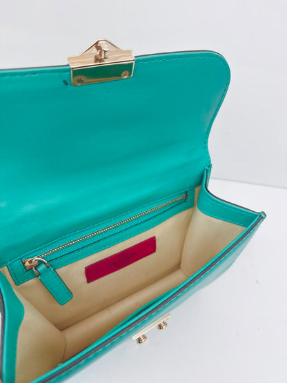GREEN LEATHER ROCKSTUD GLAM LOCK FLAP SMALL SHOULDER BAG