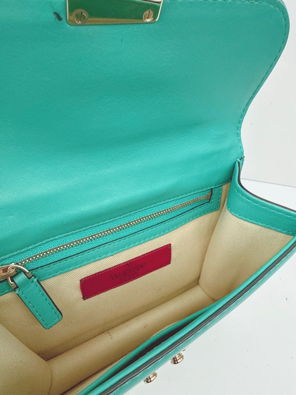 GREEN LEATHER ROCKSTUD GLAM LOCK FLAP SMALL SHOULDER BAG