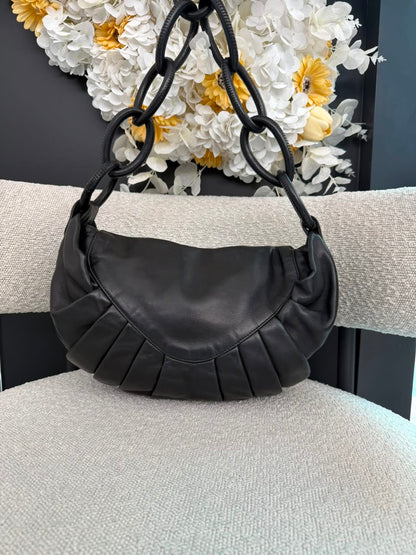 BLACK PLEATED RINGS CC FLAP SHOULDE BAG