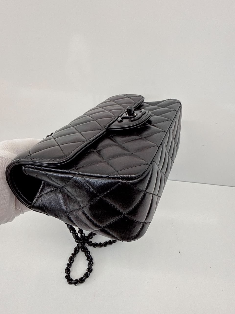 SO BLACK QUILTED CC CLASSIC SINGLE FLAP TOP HANDLE BAG