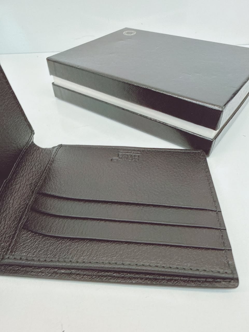 BLACK GRAIN LEATHER 6CC CLASSIC BIFOLD WALLET
