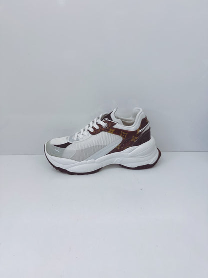 WHITE MONOGRAM CALFSKIN RUN 55 SNEAKERS 38