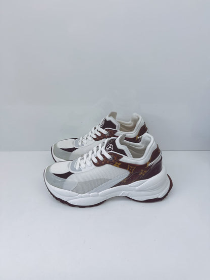 WHITE MONOGRAM CALFSKIN RUN 55 SNEAKERS 38