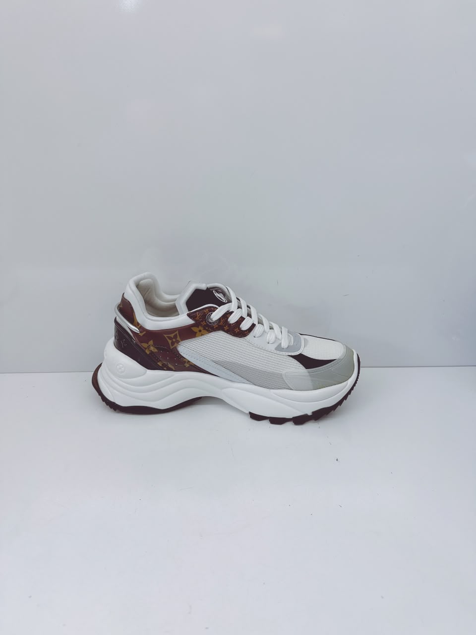 WHITE MONOGRAM CALFSKIN RUN 55 SNEAKERS 38