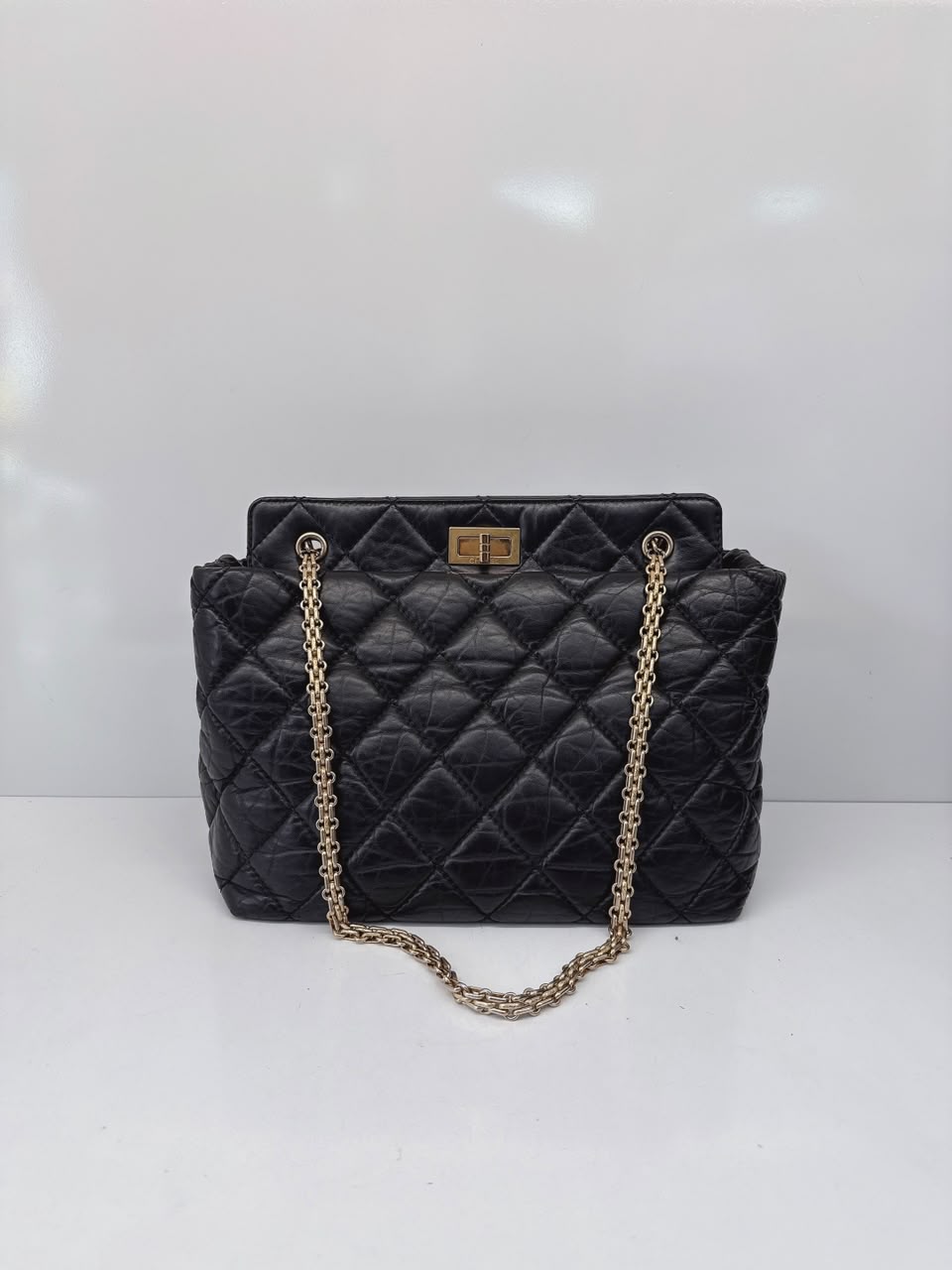BLACK AGED CALFSKIN LEATHER 2.55 REISSUE MEDIUM TOTE BAG