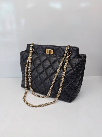 BLACK AGED CALFSKIN LEATHER 2.55 REISSUE MEDIUM TOTE BAG