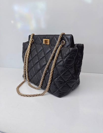BLACK AGED CALFSKIN LEATHER 2.55 REISSUE MEDIUM TOTE BAG