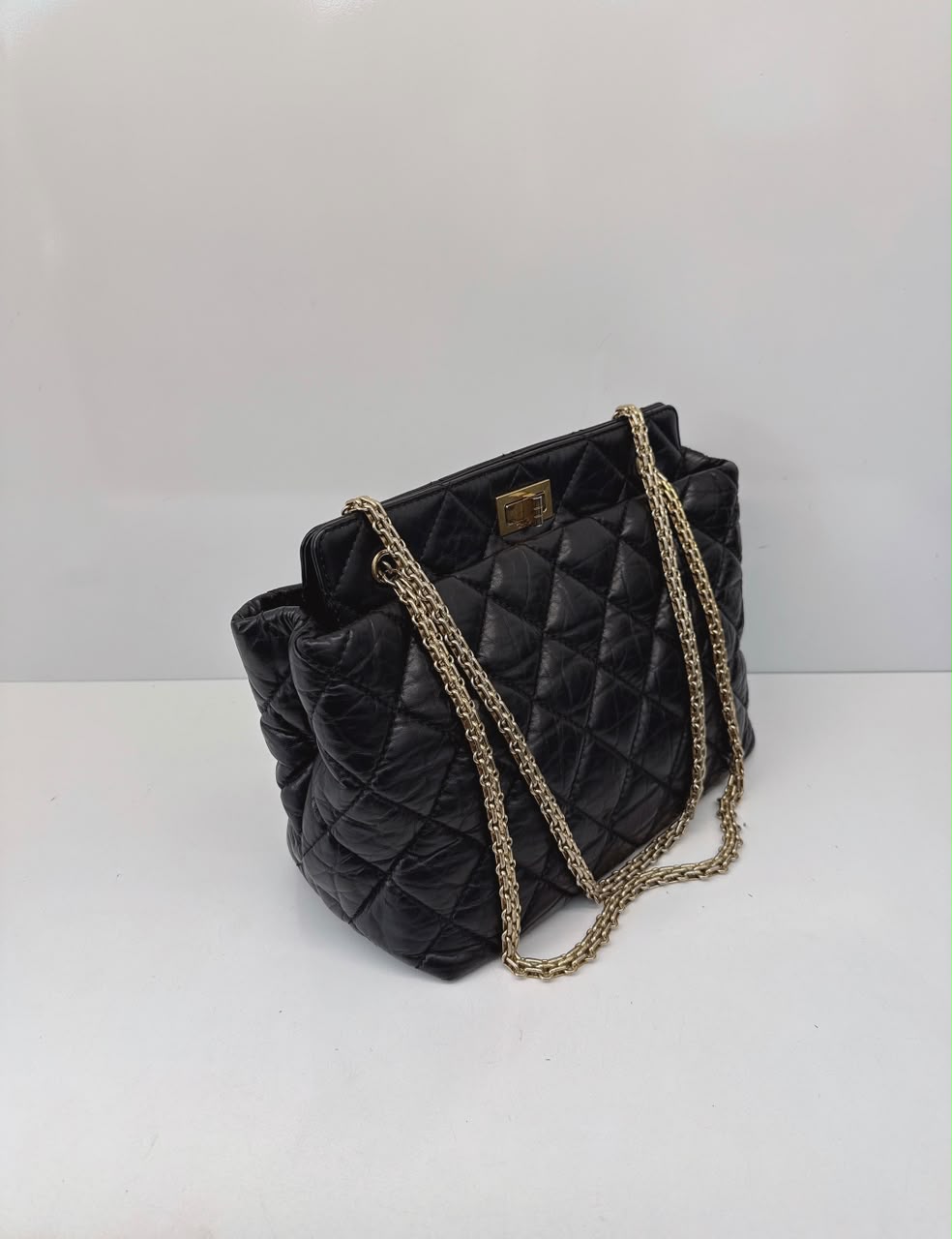 BLACK AGED CALFSKIN LEATHER 2.55 REISSUE MEDIUM TOTE BAG