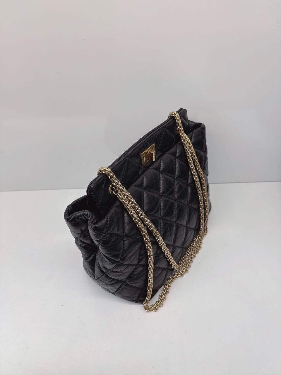 BLACK AGED CALFSKIN LEATHER 2.55 REISSUE MEDIUM TOTE BAG