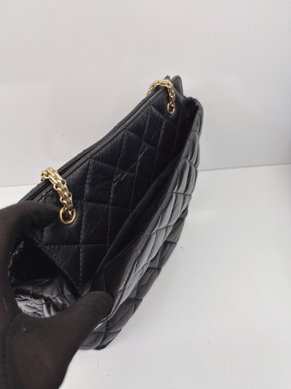 BLACK AGED CALFSKIN LEATHER 2.55 REISSUE MEDIUM TOTE BAG