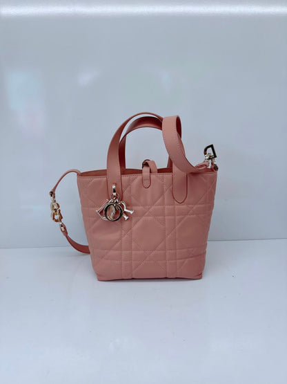 ROSE DES VENTS CALFSKIN MACROCANNAGE SMALL TOUJOURS VERTICAL TOTE