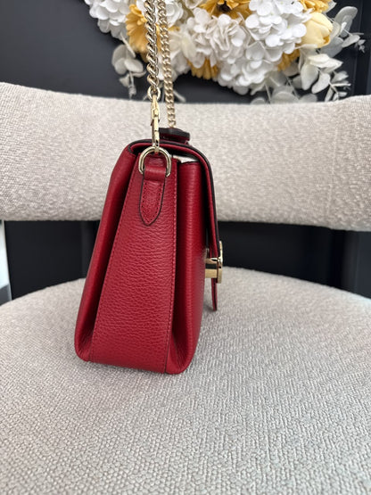 RED LEATHER INTERLOCKING TOP HANDLE SHOULDER BAG
