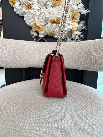 RED LEATHER INTERLOCKING TOP HANDLE SHOULDER BAG