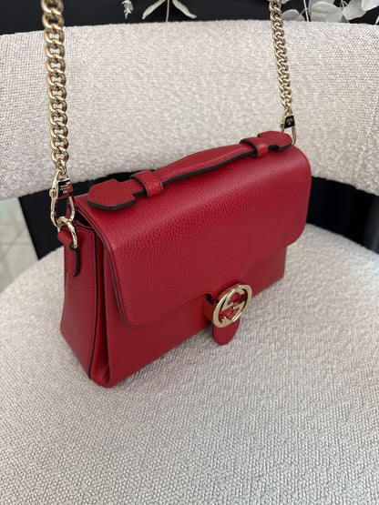 RED LEATHER INTERLOCKING TOP HANDLE SHOULDER BAG